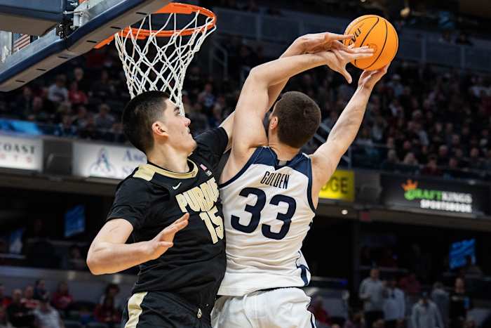 Zach Edey Crossroads Classic